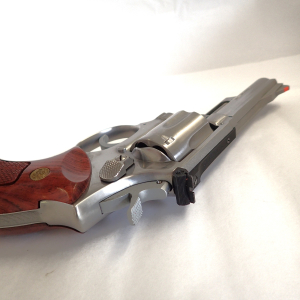 Revolver Smith & Wesson  66 (1976)