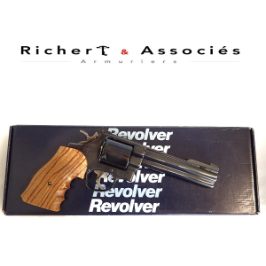 Revolver Smith & Wesson, mod. 29-3 Classic Hunter (1988)