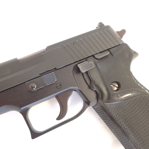 Pistolet Sig-Sauer P225