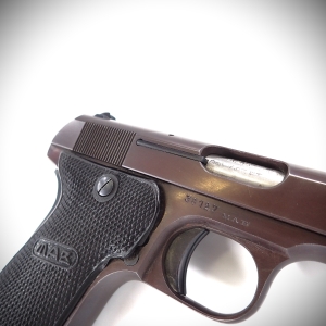 Pistolet MAB mod. D